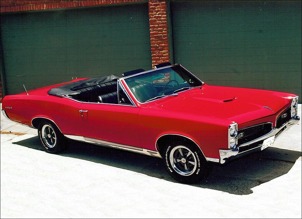 1967_pontiac.jpg